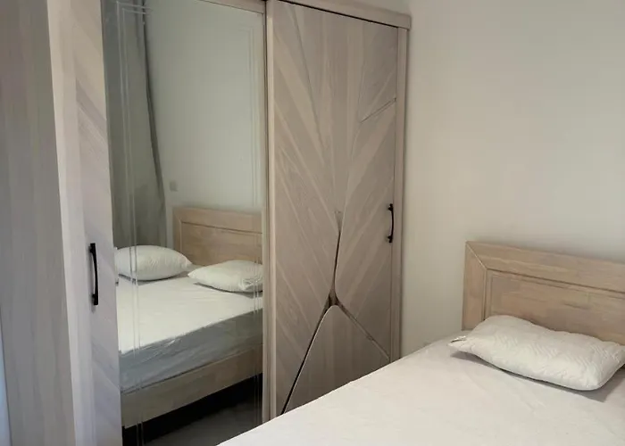 One Bd Golf Heights Sheikh Free Wifi Apartment *