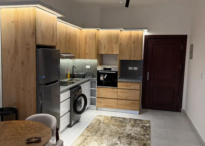 One Bd Golf Heights Sheikh Free Wifi Apartment *